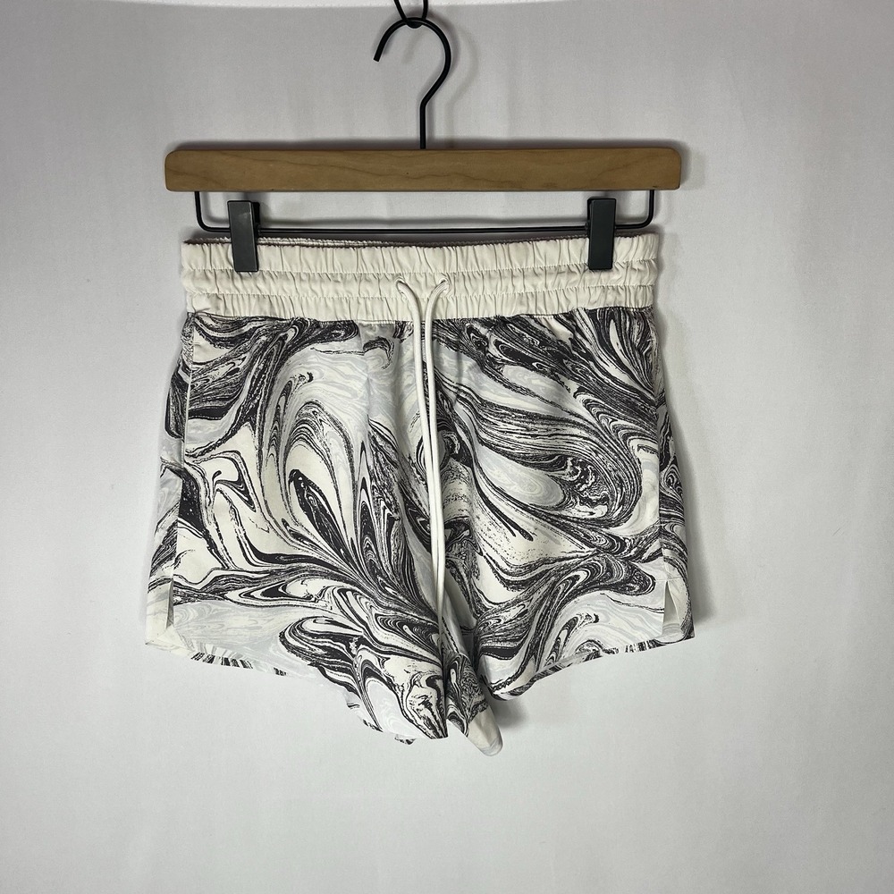 Athleta Short Women Sz XS Black White Marble Swirl All Activity Shorts Athletic
